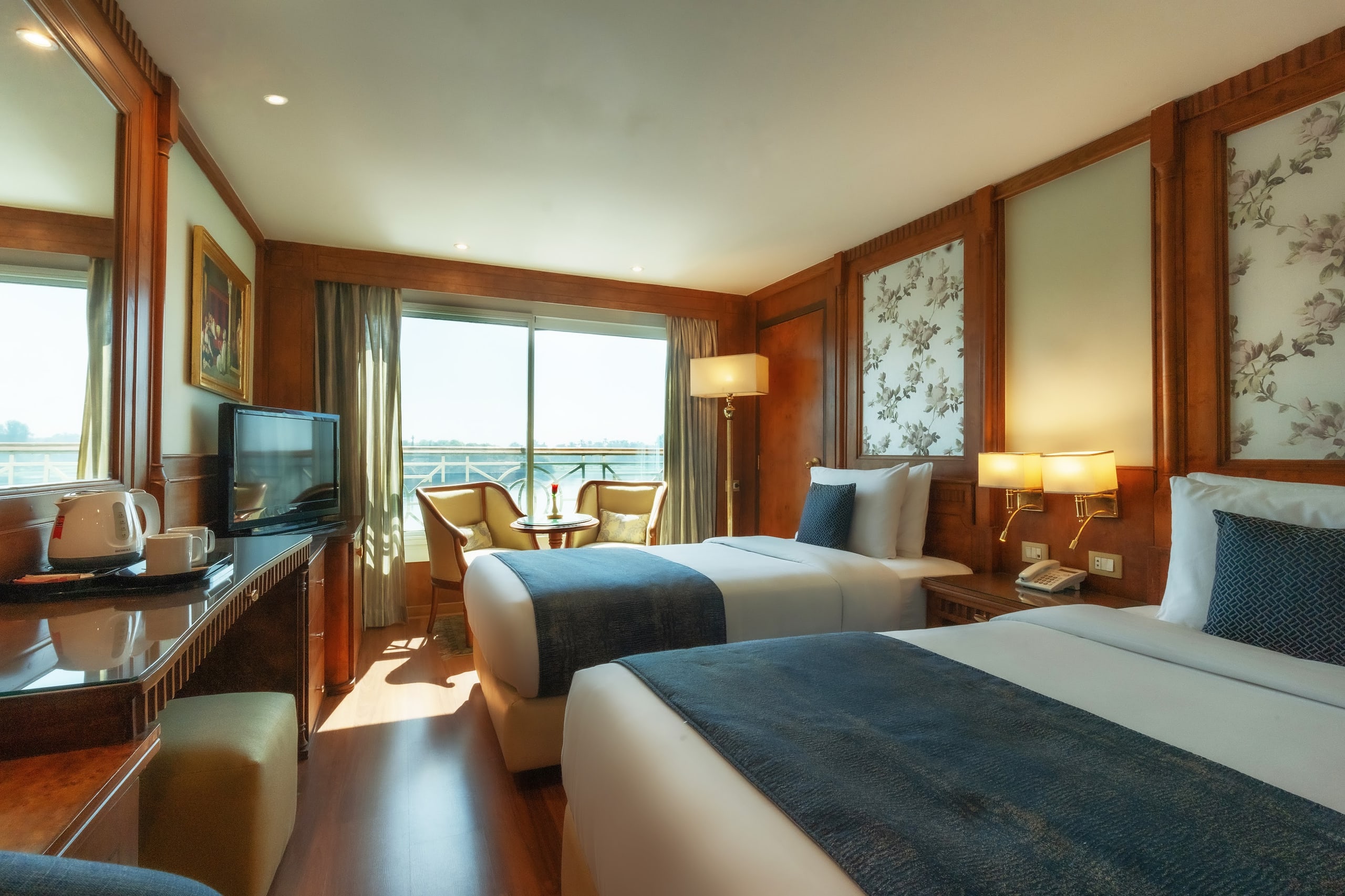 Orient Grand Rose Deluxe Cabin